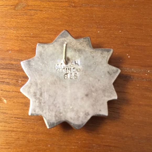 VINTAGE SILVER TAXCO/MEXICO SUN STUDS. - Picture 3 of 3